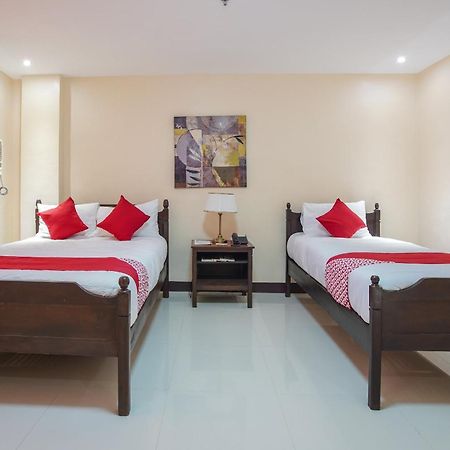 Oyo 236 Hotel Edmundo Pototan Εξωτερικό φωτογραφία