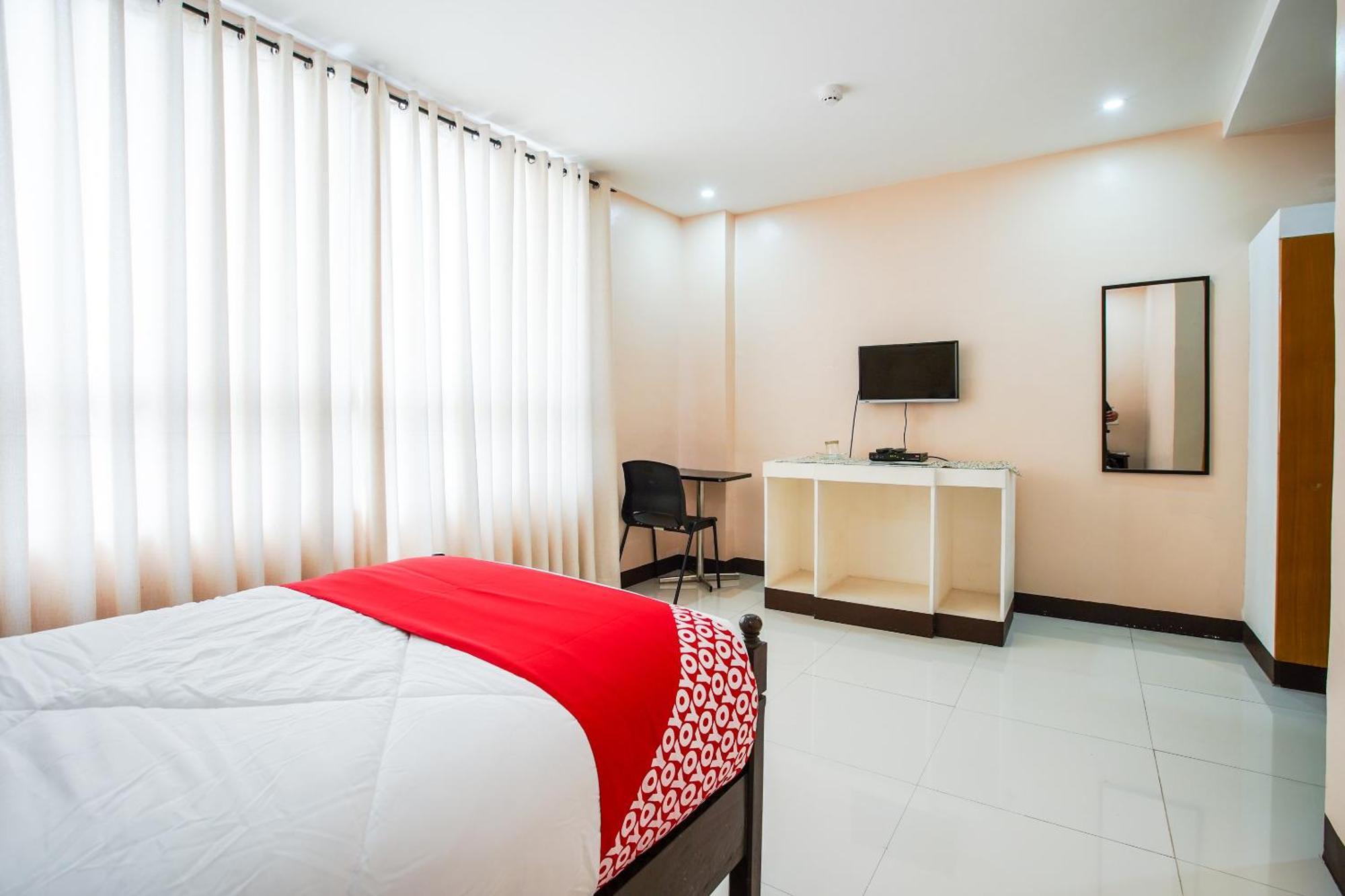 Oyo 236 Hotel Edmundo Pototan Εξωτερικό φωτογραφία