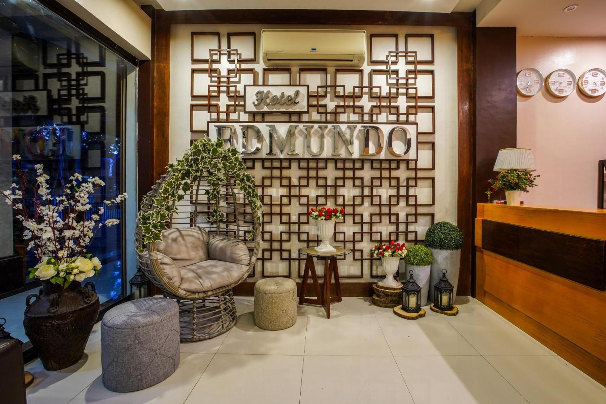 Oyo 236 Hotel Edmundo Pototan Εξωτερικό φωτογραφία