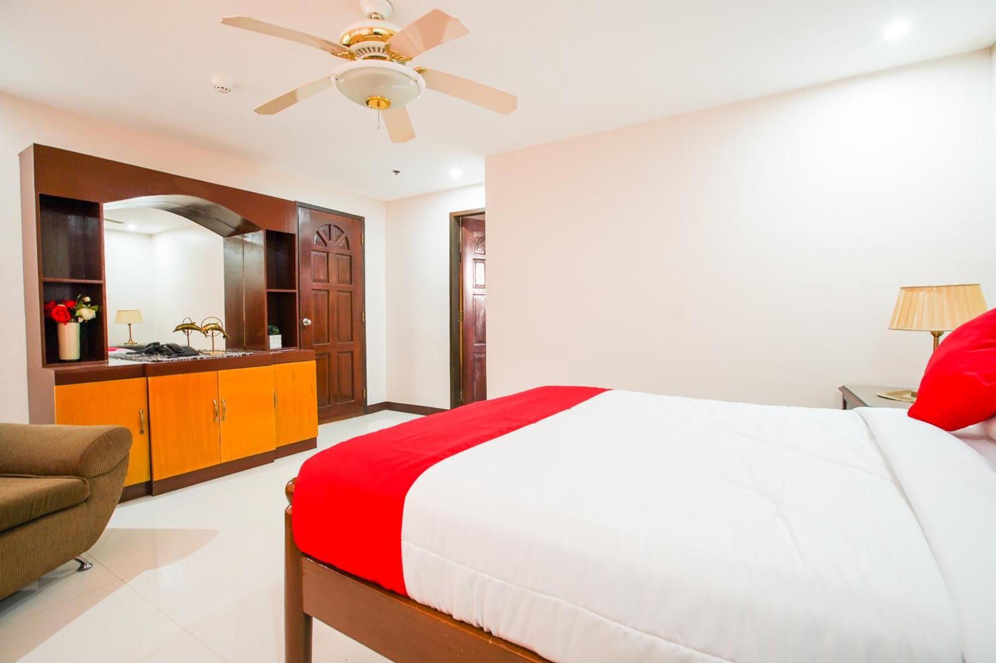 Oyo 236 Hotel Edmundo Pototan Εξωτερικό φωτογραφία