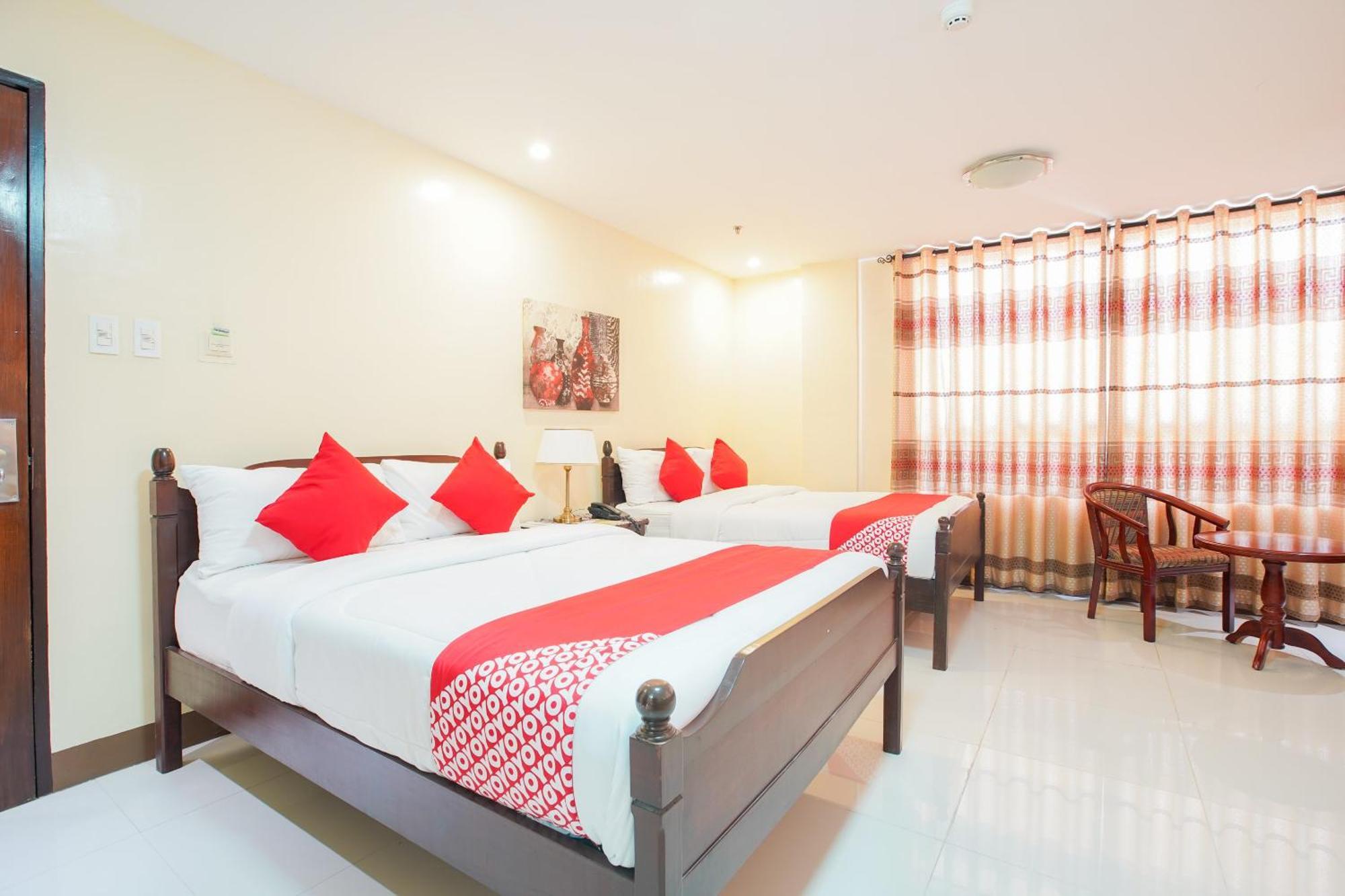 Oyo 236 Hotel Edmundo Pototan Εξωτερικό φωτογραφία